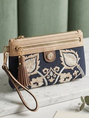 Spartina 449 Navy Mulberry Grove Tassel Wristlet